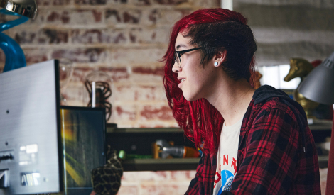 designer student using the computer